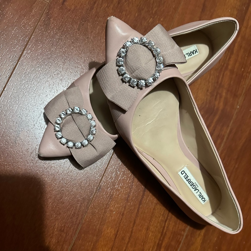 Adorable, Karl Lagerfeld pink flat with bow